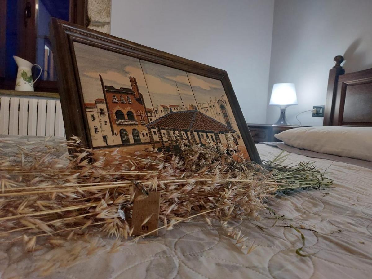 La Venta Celta Hotel O Cebrero Luaran gambar
